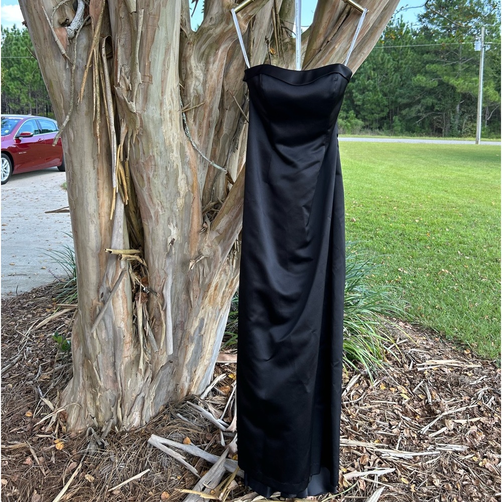DAVIDS BRIDAL Stunning Black Satin Strapless Formal Dress Women’s size 6 - Picture 3 of 8